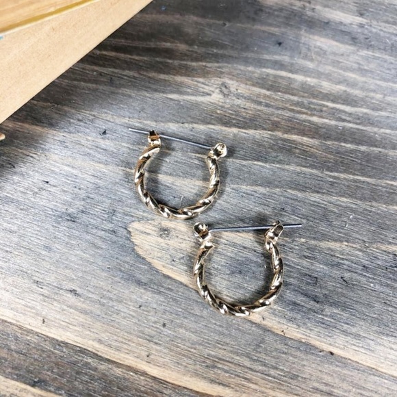 Alquimia Jewelry - Gold steel mini hoop eaarings./dainty gold jewelry/manifesting good fortune